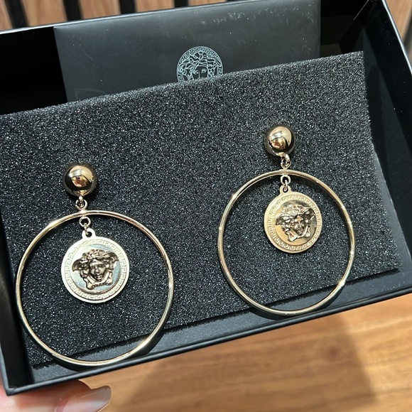 •NWB Versace Earrings - Picture 4 of 4